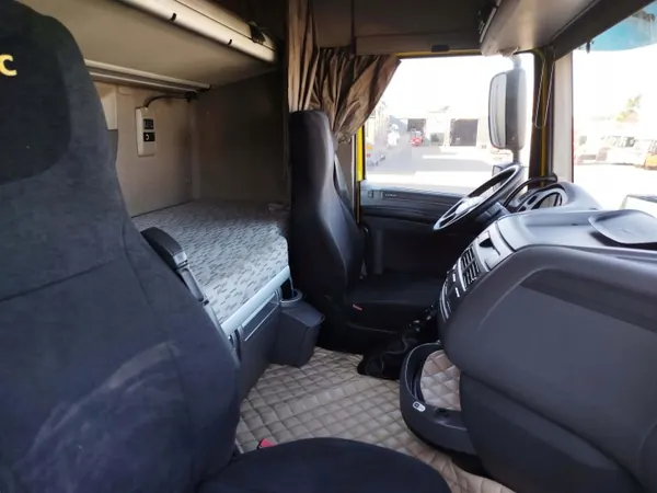 Cabine DAF XF 106 - Pièce OEM d'occasion image 9
