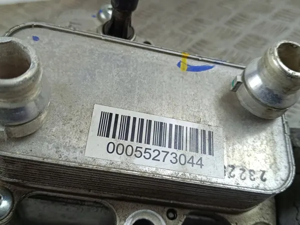 Refroidisseur d'huile moteur Jaguar OEM 00055273044 - Occasion image 8