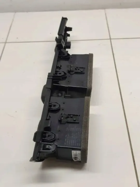 OEM 687505FA3A Nissan Micra V konsol luftintag image 3