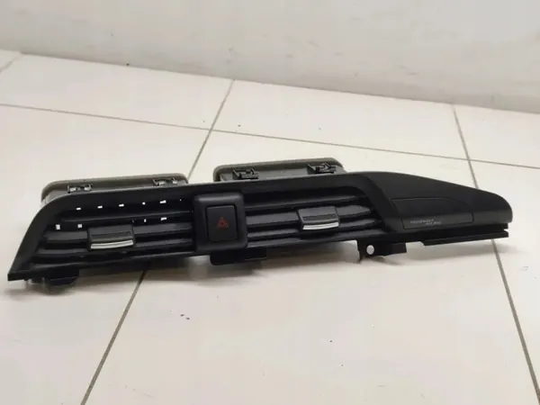 OEM 687505FA3A Nissan Micra V konsol luftintag image 6