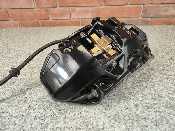 Pinça de travão dianteira esquerda OEM 8846945 para BMW XM image 4