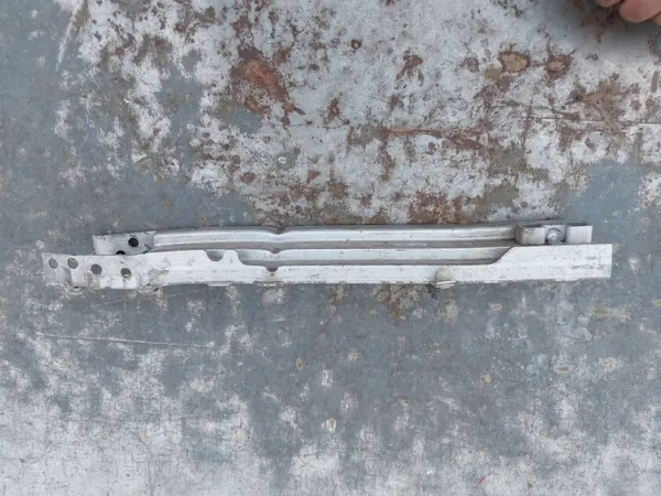 BMW OE 7301604 Höger nedre krockzonförstärkning image 4