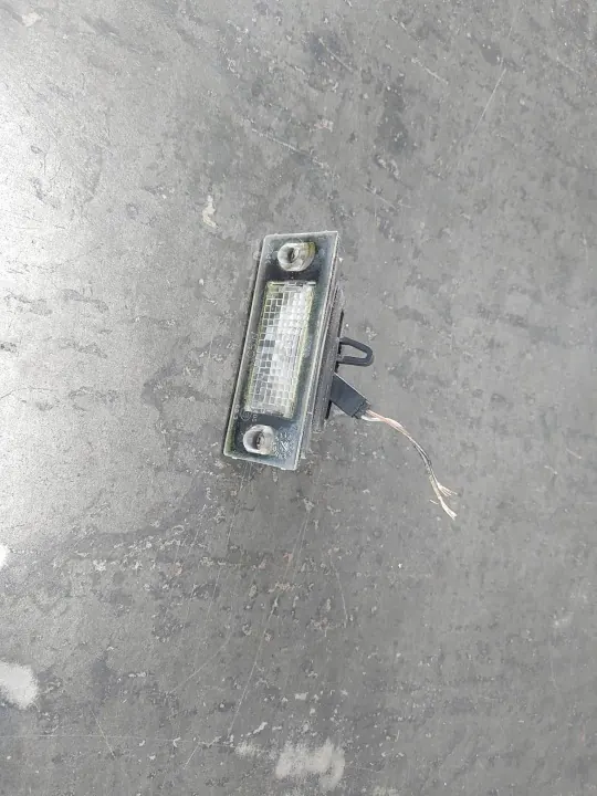 Kennzeichenleuchte Audi A4 B5 OEM 8D9943021D image 3