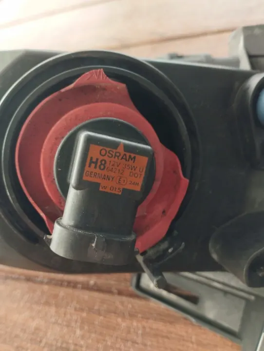 Faro Halógeno Derecho Skoda Scala OEM 657941700 image 6
