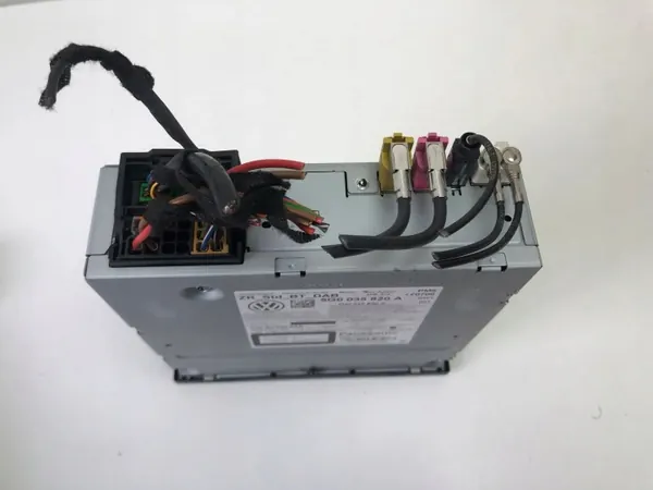 Gebruikte Volkswagen CD/DVD-wisselaar OEM 5G0035820A image 3