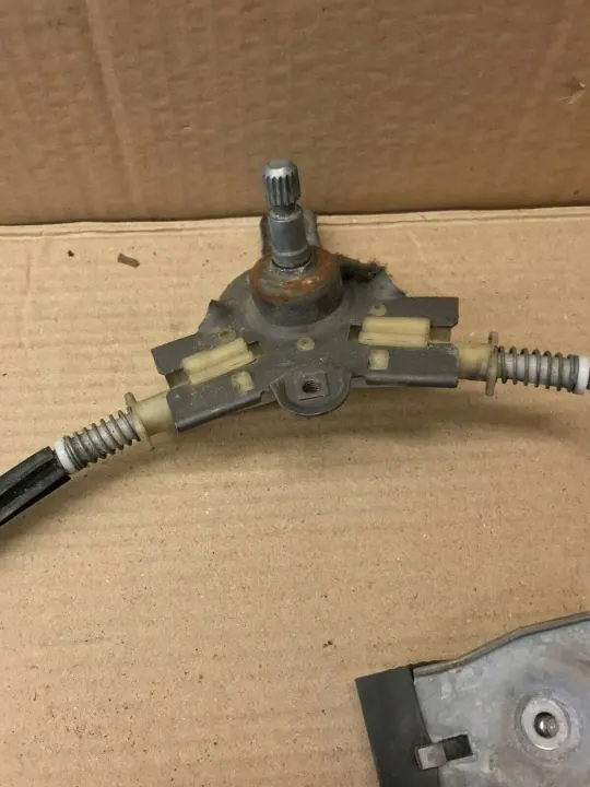 OEM ROC611 Vänster bakdörrs fönsterhiss image 3