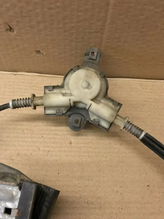 OEM ROC611 Vänster bakdörrs fönsterhiss image 7