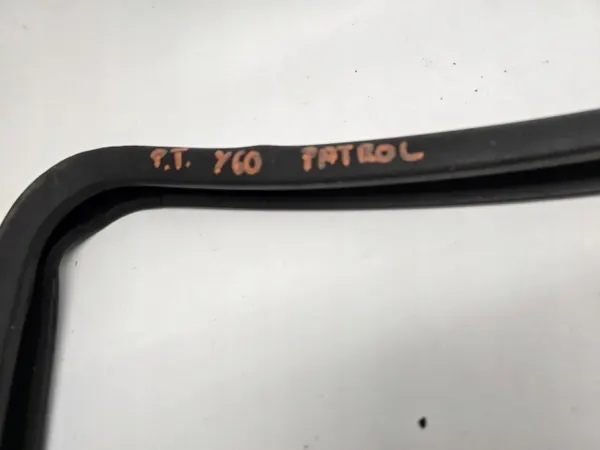 Nissan Patrol Y60 carrosserieruitdichting achter rechts OEM 76831M image 4