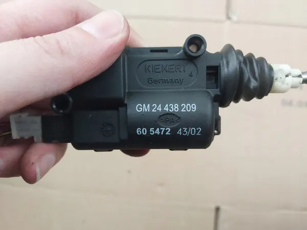 Bränslelock aktuator Opel Vectra C image 3