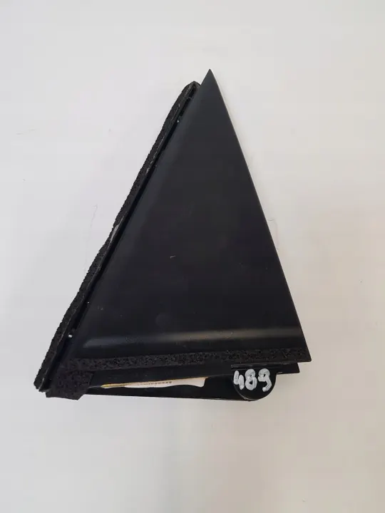 Tapa Triangular OEM 67487-02070 Puerta Trasera Derecha Toyota image 2