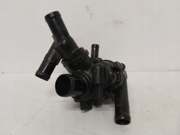 Mercedes Termostaatin Kotelo OEM A2702000615 image 2