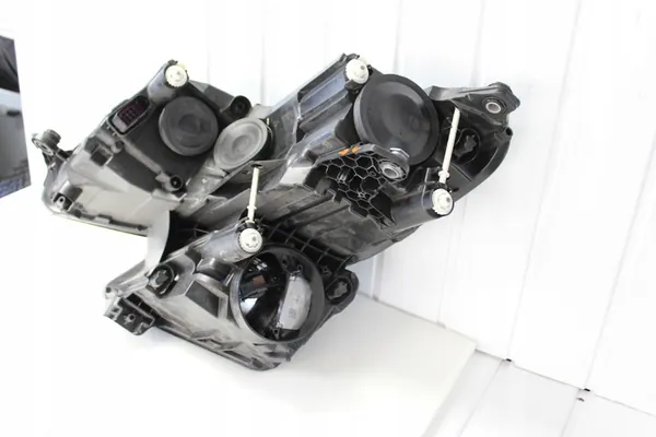 FARO DIANTEIRO DIREITO SKODA KODIAQ 566941016B image 9