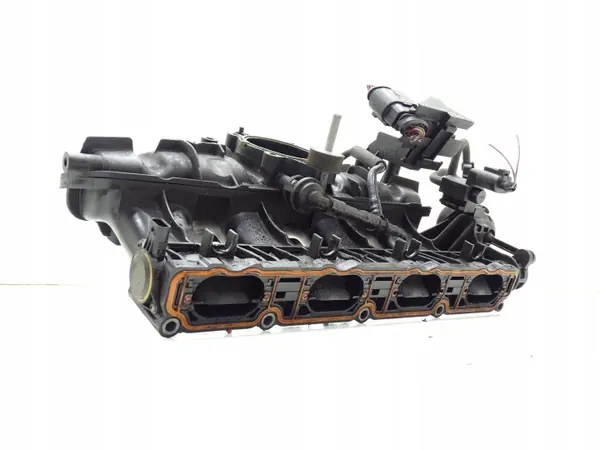Käytetty Audi OE imukansi OEM 06133185DE image 3