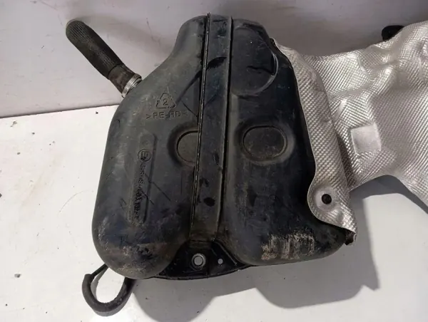 Polttoainesäiliö OEM 31100-CZ000 Hyundai Tucson 1.6 Hybridille image 5