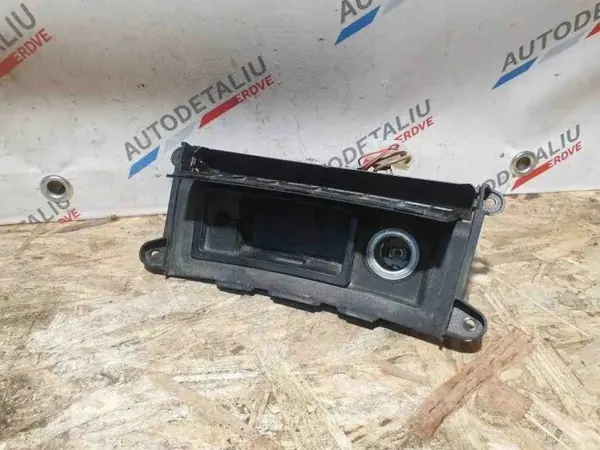 Cinzeiro BMW Z4 E89 OEM 9129243 - Usado image 2
