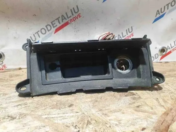 Cinzeiro BMW Z4 E89 OEM 9129243 - Usado image 6