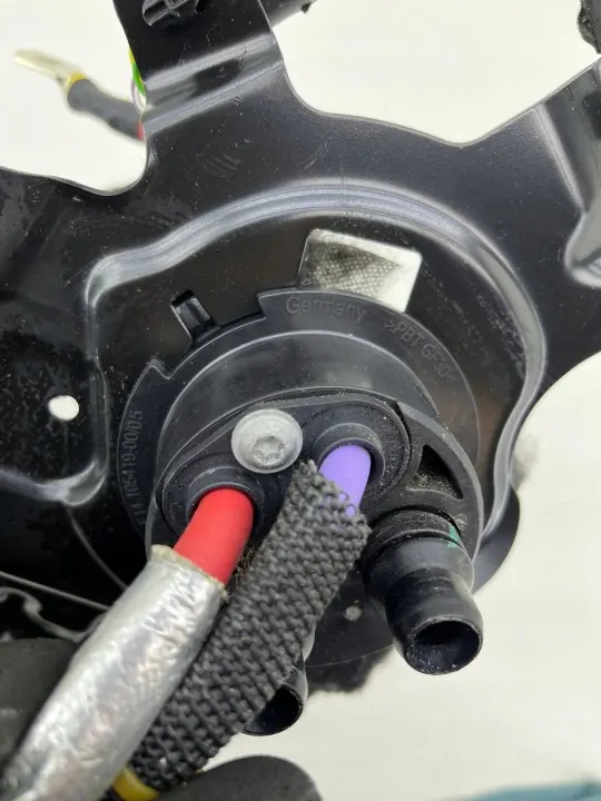 BMW 5A07EA3 PCU Jännitemuunnin - Käytetty OEM image 8