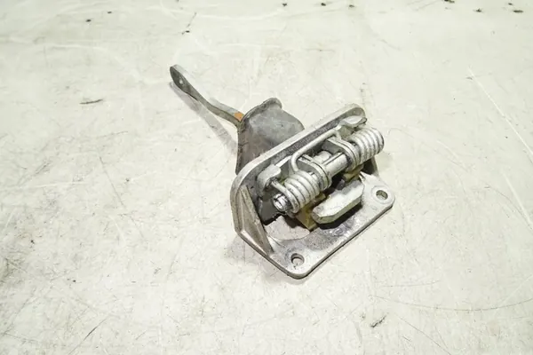 Fermaporta anteriore sinistra AUDI A2 8Z0839249 image 2