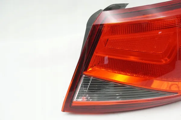 Luz Trasera Derecha Seat Leon III 5F9945096 image 2