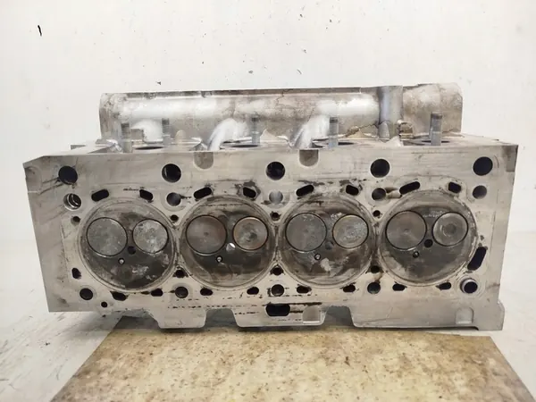 Cabeza de motor Renault 1.5 DCI 284581 image 9