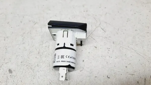 Porta USB OEM 96125M6000 para Kia Niro Elétrico 2021 image 3