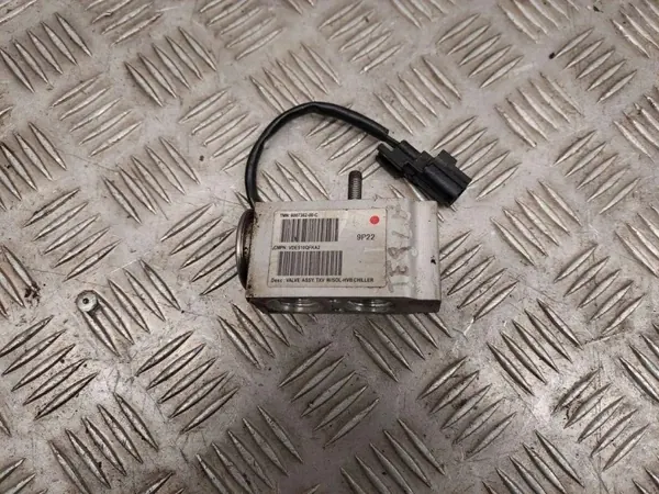Tesla A/C Expansionsventil OEM 600736200C - Begagnad image 2