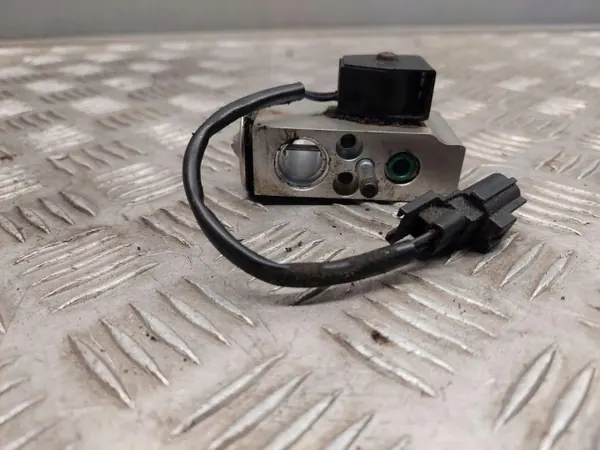 Tesla A/C Expansionsventil OEM 600736200C - Begagnad image 6