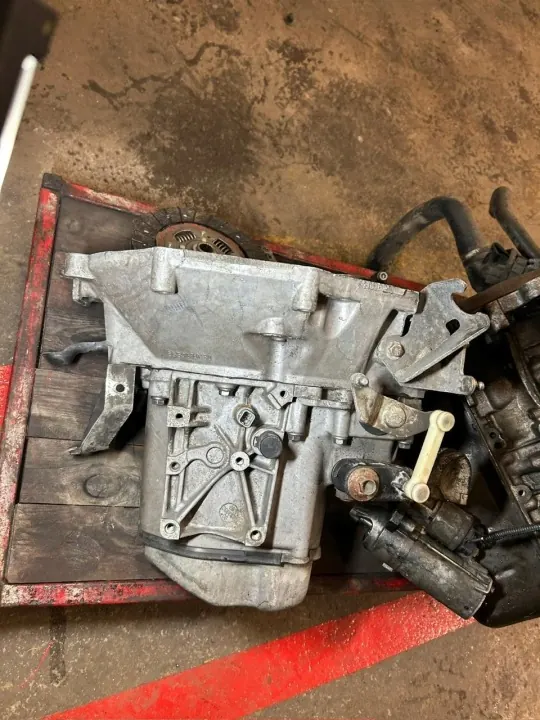 Boîte de Vitesses & Embrayage Citroen OEM 1.4 HDI image 4