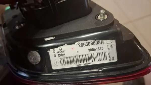 Lámpara de maletero trasera Renault Kadjar image 4