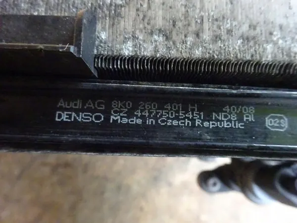 Radiador de refrigeración AUDI A4 B8 A5 8T 8K0260401H image 5
