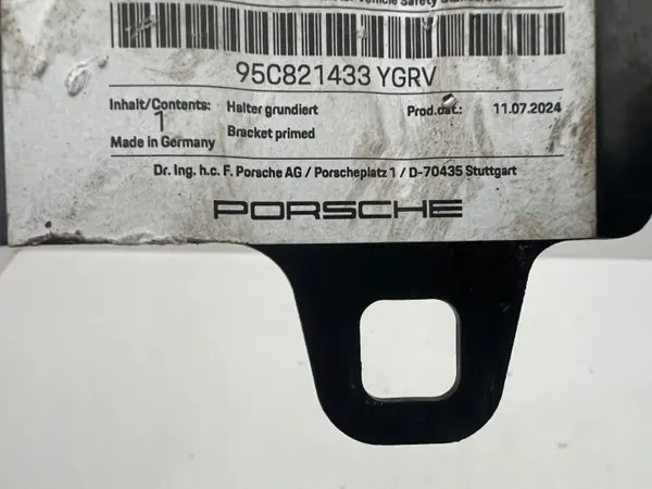OEM 95C821433 Front linker Kotflügelhalter Porsche Macan II image 4