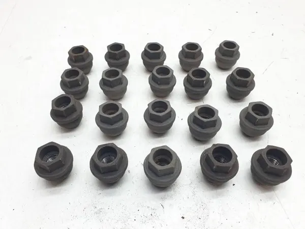 Tornillos y Tuercas de Rueda OEM Ford Transit MK8 2.0 EcoBlue image 2