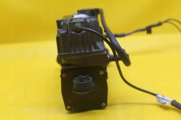 OEM 4F0616005B Luchtveringcompressor Audi A6 C6 image 4