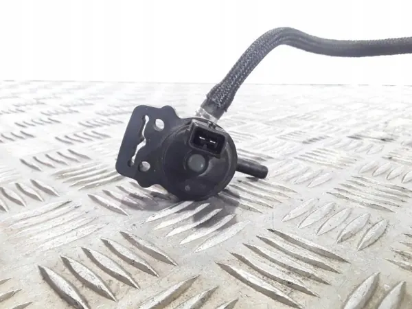 Válvula de vacío Mercedes OEM A0004769832 para ML W164 image 3