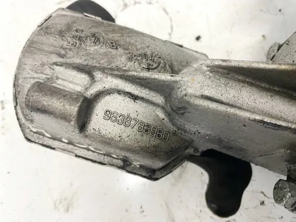 Oljepump OEM 9638783980 för Peugeot 307 2.0L 2004 image 4