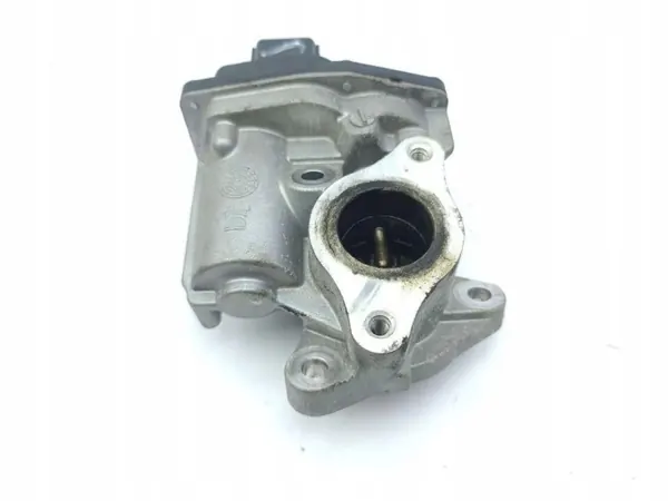 Infiniti Q30 2016 EGR-venttiili OEM 147102557R image 7