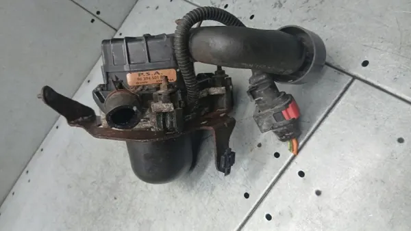 Pompe à air secondaire OEM 9639450180 pour Citroen Xsara Picasso image 6