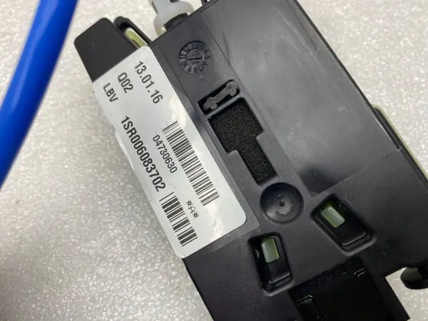 Porsche Macan framstol höger motor OEM 7P5881643A image 6