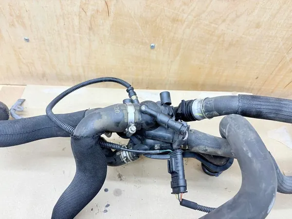 PEUGEOT RCZ 1.6 THP Thermostat Housing V759927780 image 2