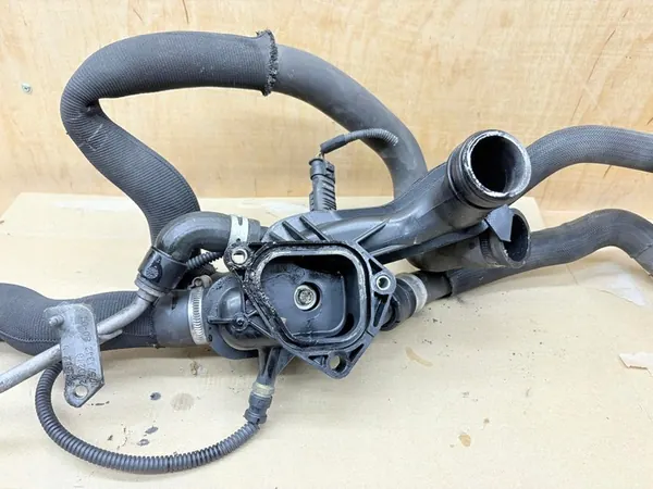 PEUGEOT RCZ 1.6 THP Thermostat Housing V759927780 image 4