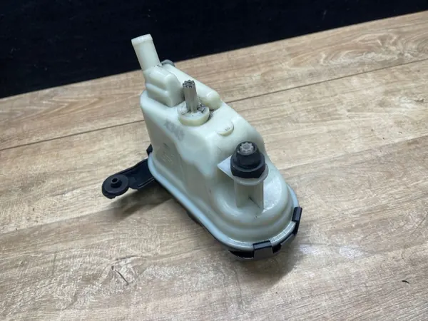 Land Rover OE CPLA-7H496-CB Réservoir d'expansion d'occasion image 4