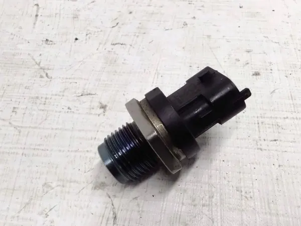 Sensor presión combustible OEM 0281002950 Honda CR-V image 2