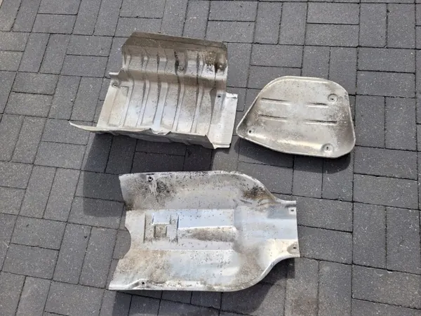 Mercedes SL R129 3.2 warmteschilden OEM image 2