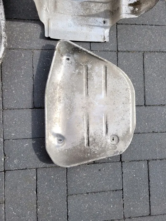 Mercedes SL R129 3.2 warmteschilden OEM image 6