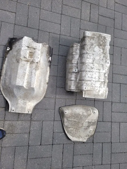 Mercedes SL R129 3.2 warmteschilden OEM image 9