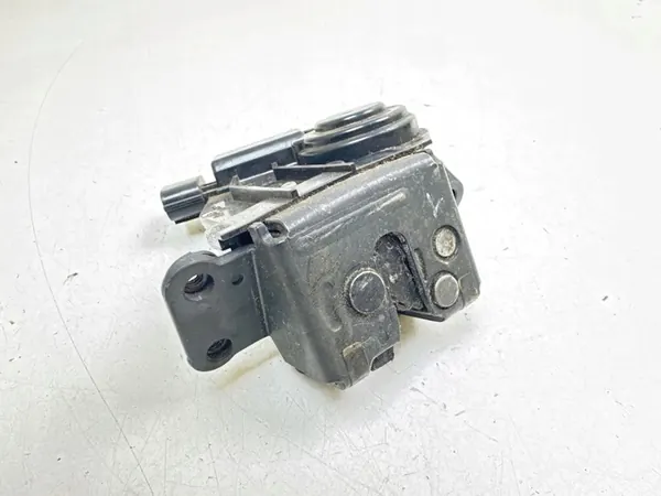 Verrou de coffre Toyota Avensis T270 2010 22370 image 1