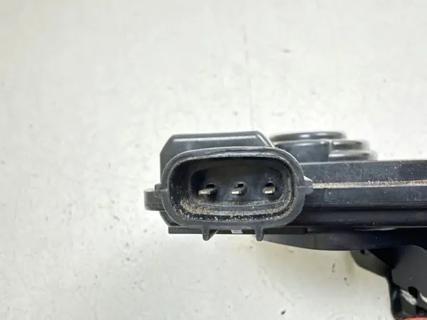 Verrou de coffre Toyota Avensis T270 2010 22370 image 3