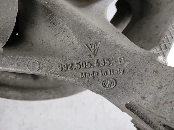 2019 Porsche 992 Mozzo ruota posteriore 992505435B image 10