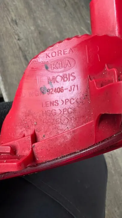 Takapuskarin oikea valo OEM 92406-J71 Kia Ceed III image 3