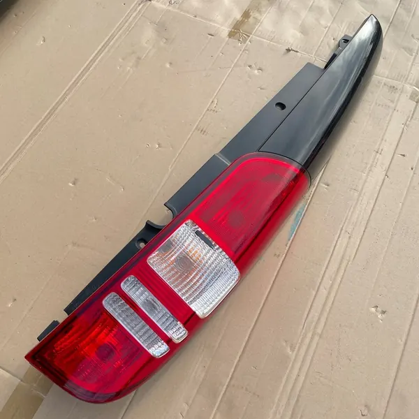 Rechter Achterlicht MERCEDES Viano W639 a6398201564 image 3